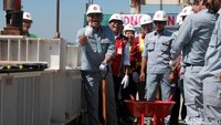 Kegiatan longspan closure atau pengecoran terakhir longspan dilakukan oleh direksi ADHI dan jajaran manajemen secara serentak dari ketiga titik, yaitu JORR, Cililitan dan Cikoko.