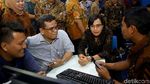 Sri Mulyani Blusukan Cek Pelaporan SPT di Kantor Pajak Tebet