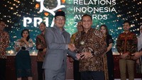 Penghargaan yang diterima merupakan wujud komitmen Pupuk Indonesia Grup sebagai pendukung Ketahanan Pangan Nasional dan keberhasilan dalam perumusan strategi komunikasi yang tepat ditengah kemajuan teknologi yang kian pesat khususnya di Revolusi Industri 5.0. Foto: dok. Pupuk Indonesia