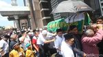 Ribuan Pelayat Iringi Pemakaman Dian Al Mahri