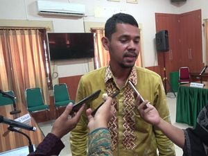 Makan Bareng Jubir BPN, Ketua KPU Kota Pariaman Dipecat