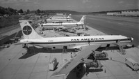 Pan American World Airways adalah kisah tentang sebuah pesawat kecil yang terbang dari Florida ke Kuba dan kembali pada tahun 1927. Krisis minyak, pembajakan dan serangan, hingga kemunduran operasional membuat Pan Am mengalami kesulitan keuangan yang mengerikan dan berhenti pada 4 Desember 1991 (CNN Travel)