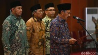Pelantikan ini sebagai tindak lanjut dari Keputusan Presiden No. 10 Tahun 2019 yang ditandatangani langsung oleh Presiden RI Joko Widodo tanggal 13 Februari 2019.