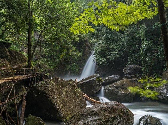 Air terjun di Kalimantan