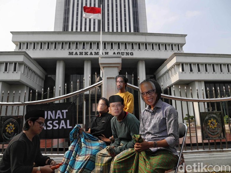 ICW Soroti Tren MA Sunat Vonis Koruptor Pasca Artidjo Pensiun ICW Soroti Tren MA Sunat Vonis Koruptor Pasca Artidjo Pensiun