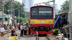 KRL Tanah Abang-Palmerah Ngadat di Kawasan Petamburan