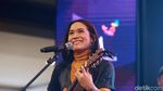 Di-Modus-in Sheryl Sheinafia dengan Sweet Talk