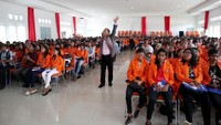 Selain di Universitas Nusa Nipa, kegiatan serupa juga diselenggarakan di Institut Keguruan dan Teknologi Larantuka, Nusa Tenggara Timur sebagai wujud komitmen Perum Jamkrindo untuk terus berkontribusi dalam menumbuhkan semangat kewirausahaan di tengah masyarakat. Foto: dok. Jamkrindo