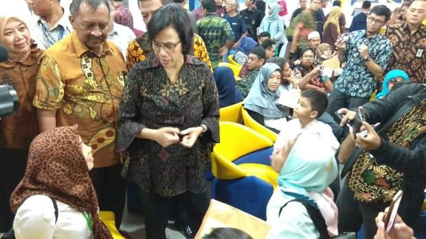 Menkeu Sri Mulyani cek pelaporan SPT di KPP Tebet