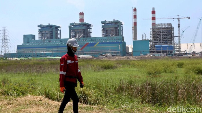 Pusat Listrik Tenaga Uap (PLTU) Lontar di Banten, memiliki kapasitas 1x315 Megawatt. PLTU ini nantinya akan menyokong persediaan listrik kawasan Jawa dan Bali.