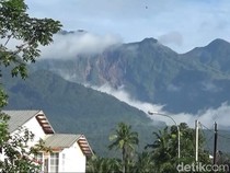 Asal-usul Nama Tasikmalaya, Keusik Ngalayah Muntahan Galunggung