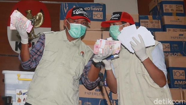 KPK Bantah Isu Liar 'Cap Jempol' di Amplop Serangan Fajar Bowo Sidik