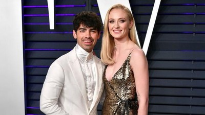 Foto: Joe Jonas dan Sophie Turner yang Nggak Kalah Mesra dari Nick-Priyanka