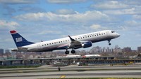 US Airways didirikan pada tahun 1937 sebagai All American Aviation, berganti ke Allegheny Airlines pada 1953, hingga menjadi US Airways pada tahun 1997. US Airways bergabung dengan American Airlines pada 2013, membentuk maskapai terbesar di dunia (CNN Travel)