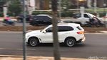 BMW X5 Model Baru Tertangkap Kamera di Jalanan BSD