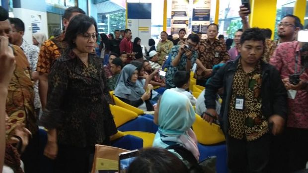 Menkeu Sri Mulyani cek pelaporan SPT di KPP Tebet