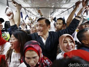 Jajal MRT, Luhut Semringah Banget