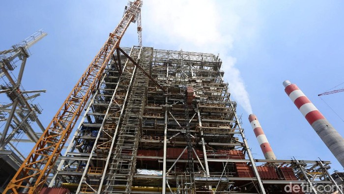 Pusat Listrik Tenaga Uap (PLTU) Lontar di Banten, memiliki kapasitas 1x315 Megawatt. PLTU ini nantinya akan menyokong persediaan listrik kawasan Jawa dan Bali.