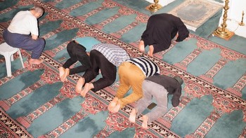 Karya Marc & Valentina Caimi & Piccinni bertajuk Güle Güle. Finalis kategori Discovery. Foto: Sony World Photography Awards