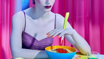 Karya Pol Kurucz bertajuk The Normals. Finalis kategori Creative. Foto: Sony World Photography Awards