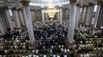 Ribuan Pelayat Iringi Pemakaman Dian Al Mahri