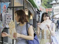 Kota Kamakura Larang Warga Makan di Jalanan Agar Baju Tak Kotor