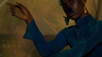 Karya Djeneba Aduayom bertajuk Capsulated Series. Finalis kategori Creative. Foto: Sony World Photography Awards