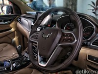 Seberapa Nyaman Mengendarai MPV China Wuling Cortez?