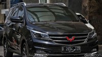 Seperti sudah mengetahui karakteristik orang Indonesia yang doyan mobil berpenumpang banyak, produsen mobil asal China, Wuling meluncurkan dua mobil pertama mereka di Indonesia berjenis MPV yakni Confero dan Cortez.