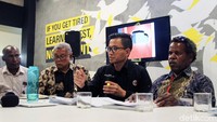 Mereka juga menyampaikan harapan mereka kepada para kandidat pemilihan presiden untuk berkomitmen untuk memastikan pendekatan keamanan yang menghormati Hak Asasi Manusia.