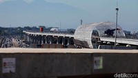 PT Adhi Karya (Persero) Tbk (ADHI) telah merampungkan pembangunan jembatan 2 longspan (bentang panjang) di lintas pelayanan 1 Cawang-Cibubur yaitu longspan JORR, longspan Cililitan, dan longspan di lintas pelayanan 2 Cawang-Kuningan-Dukuh Atas yaitu longspan Cikoko.