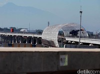 Kereta Kencang JKT-SBY Dibangun 2021, Jokowi Lanjutkan Hambalang