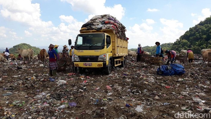 TPST Piyungan Bantul dibuka lagi setelah ditutup warga, (29/3/2019).