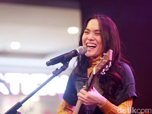 Waduh! Sheryl Sheinafia Tendang Giorgino Abraham hingga Sesak Napas