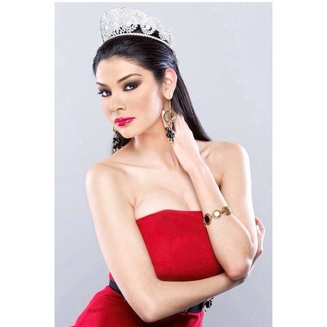 Barbara Santana pun memilih untuk menjalani prosedur kecantikan setelah diminta oleh direktur kontes kecantikan setelah mengikuti dan memenangkan pemilihan Miss Dominican Republic US di 2014. (Foto: Instagram/@barbsantana)