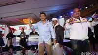 Hashim Djojohadikusumo juga tampak semringah usai mengikuti jalannya debat keempat capres di Hotel Shangri-La Jakarta.