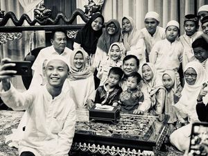 Hangatnya Kebersamaan Prabowo Subianto dengan Anak-anak
