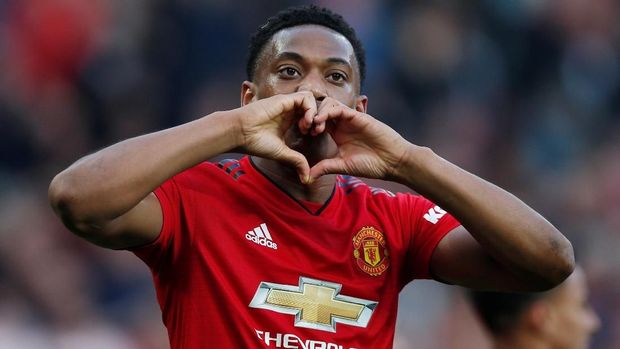 Anthony Martial kembali menjadi pemain cadangan di Man United.