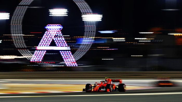 Charles Leclerc merebut pole GP Bahrain. (Foto: Lars Baron/Getty Images)