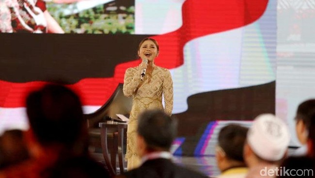 Konser Akhir Pekan Ini, Rossa dan Melly Goeslaw Latihan Bersama