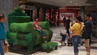 Tidak hanya itu, menonton film akan lebih seru dengan hadirnya XXI terbesar di Bali dengan 7 studio di dalamnya.