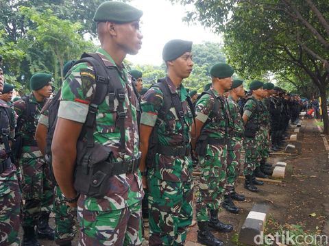 Ribuan Personel Polri-TNI Gelar Apel Pengamanan Debat Capres - detikNews