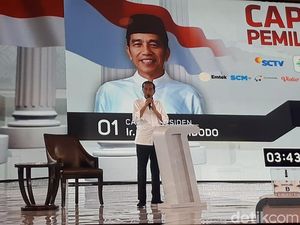 Jokowi: Saya Lihat Pak Prabowo Tak Percaya TNI