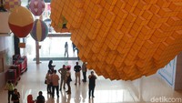 Dengan interior yang unik dan menarik, pengunjung dijamin tak akan bosan dan jenuh saat berkunjung kesini. Dijamin deh.