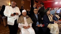 Sejumlah tokoh nasional lain juga banyak yang hadir untuk memberikan dukungan kepada Prabowo Subianto.