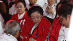 Megawati dan Iriana Jokowi jadi Sasaran Selfie