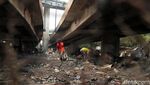 Api Hanguskan 200 Lapak di Kolong Tol Pluit