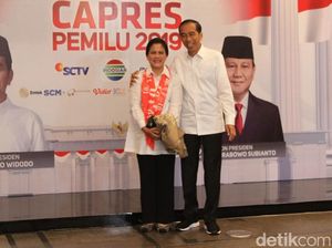 Gaya Casual Kekinian Iriana Jokowi dan Istri Maruf di Debat Capres 2019