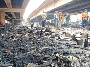 Ketua RT Jelaskan Awal Mula Kebakaran Kolong Tol Pluit