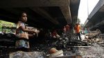 Api Hanguskan 200 Lapak di Kolong Tol Pluit